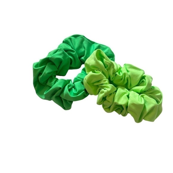 2 Large Green Scrunchies - Picture 3 of 6